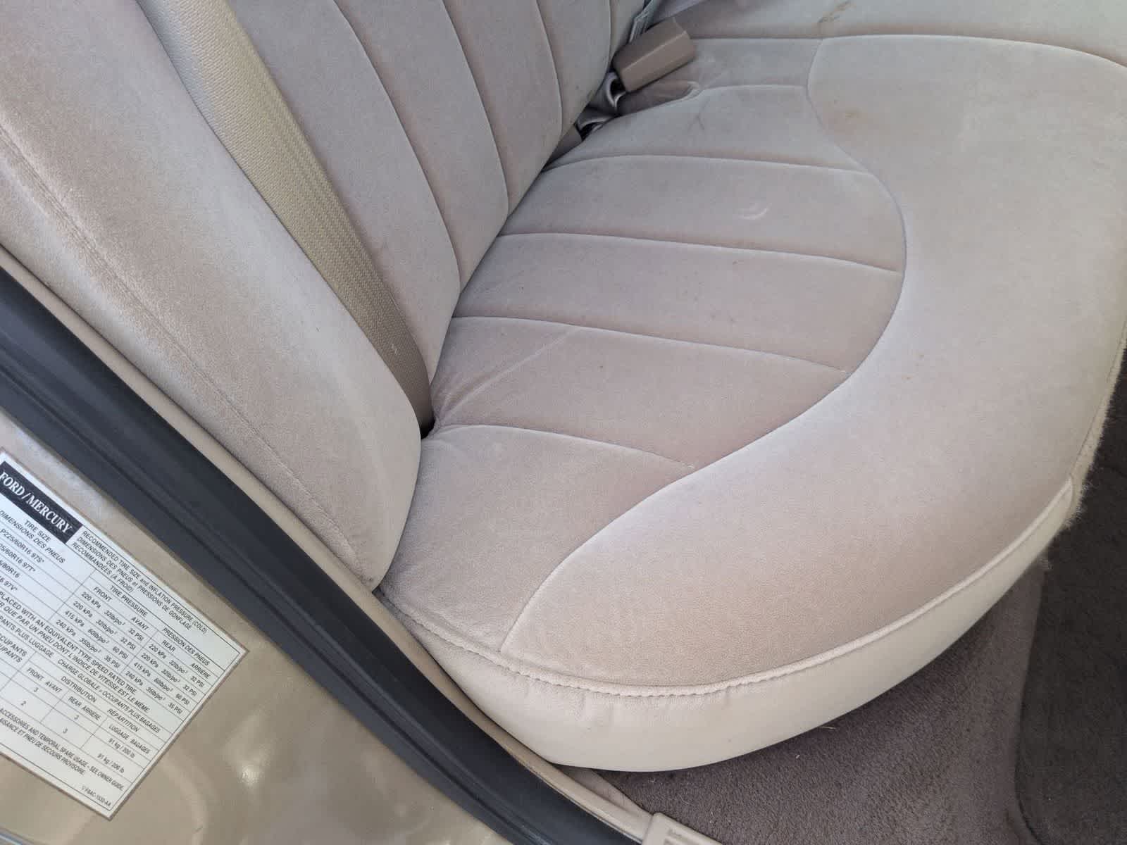 Thumbnail: 2001 Ford Crown Victoria - 20