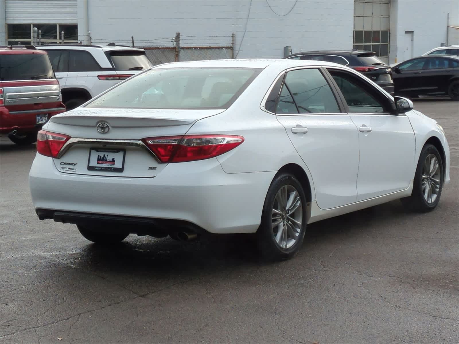 Thumbnail: 2017 Toyota Camry - 8