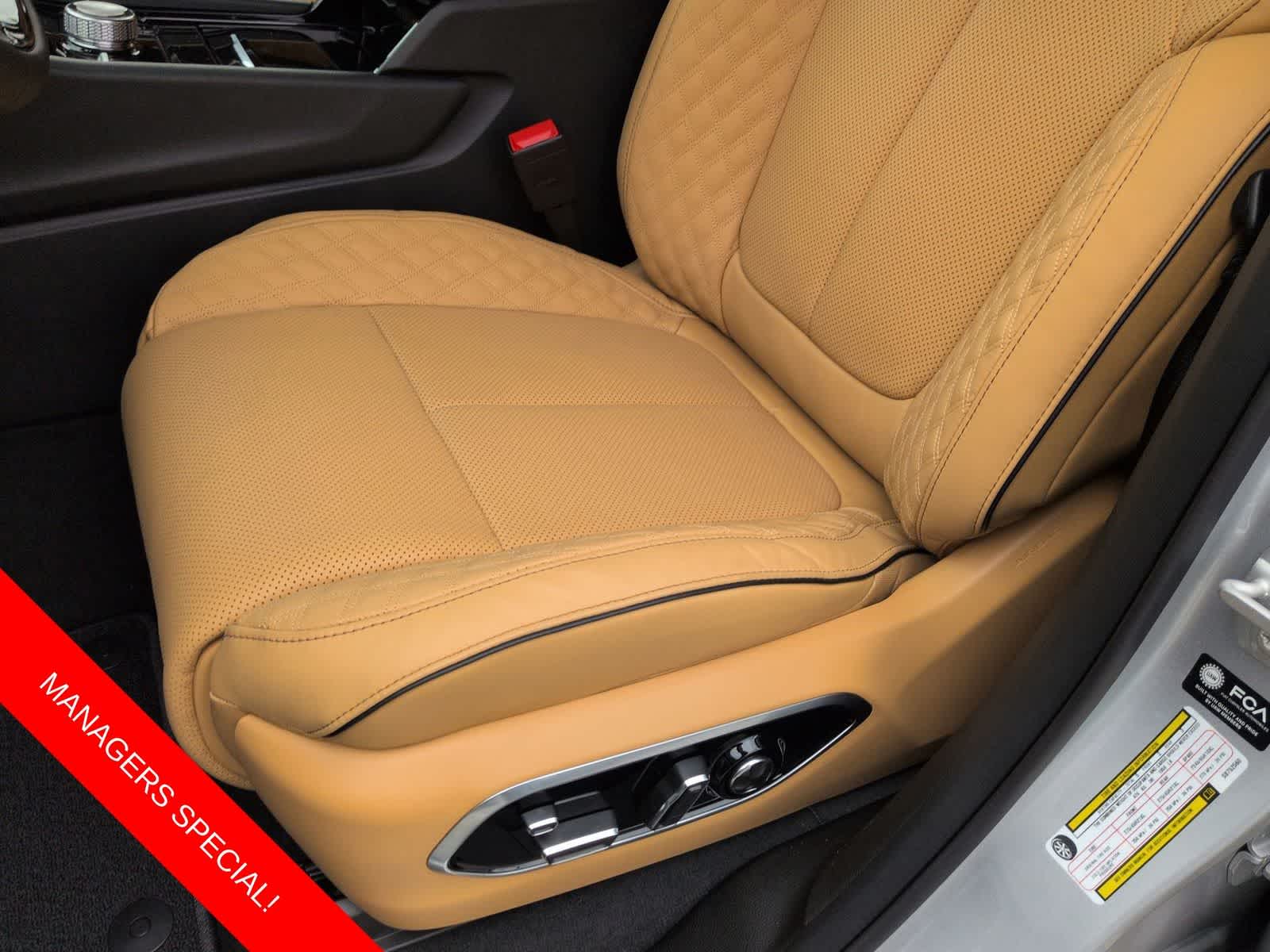 Thumbnail: 2025 Jeep Grand Cherokee - 14