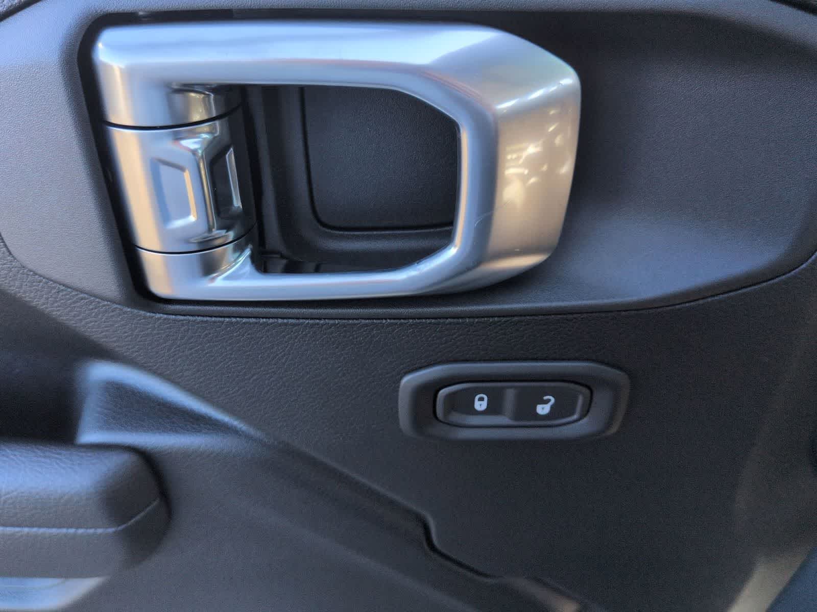 Thumbnail: 2026 Jeep Wrangler - 16