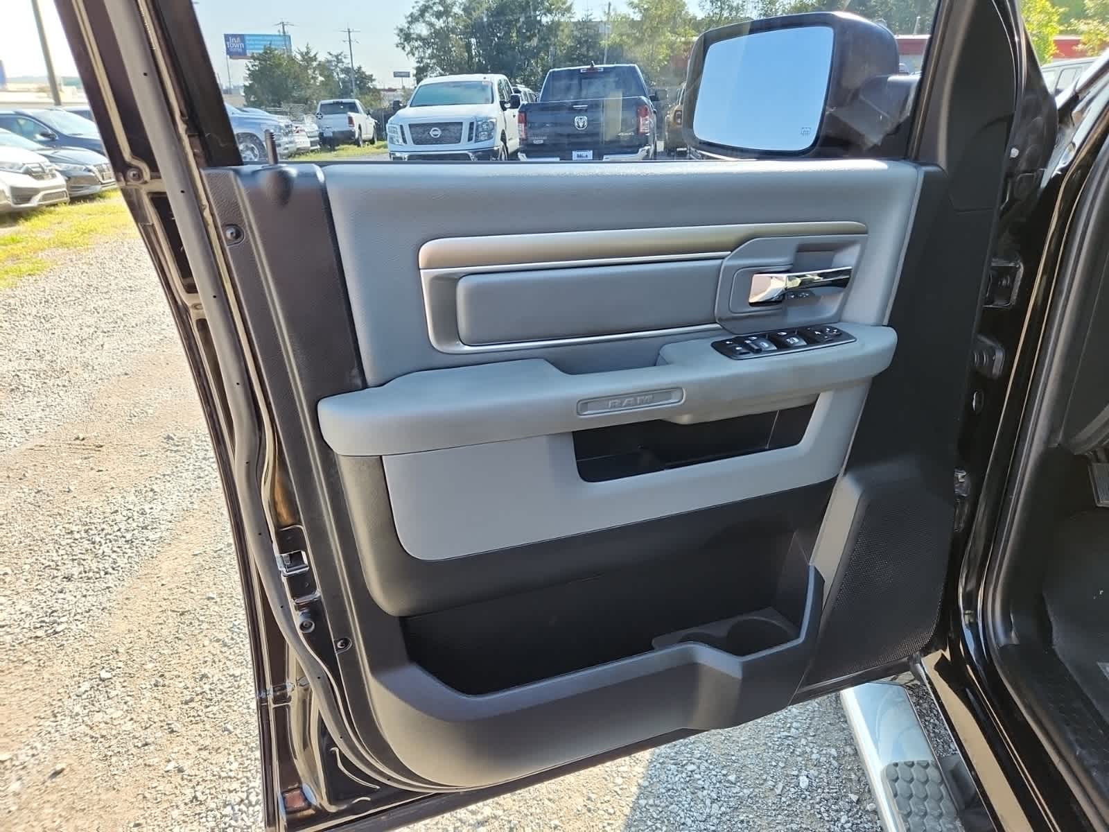 Thumbnail: 2014 RAM 1500 - 17