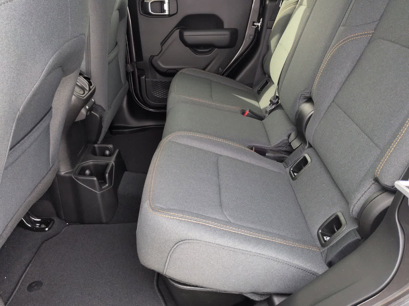 Thumbnail: 2026 Jeep Gladiator - 11