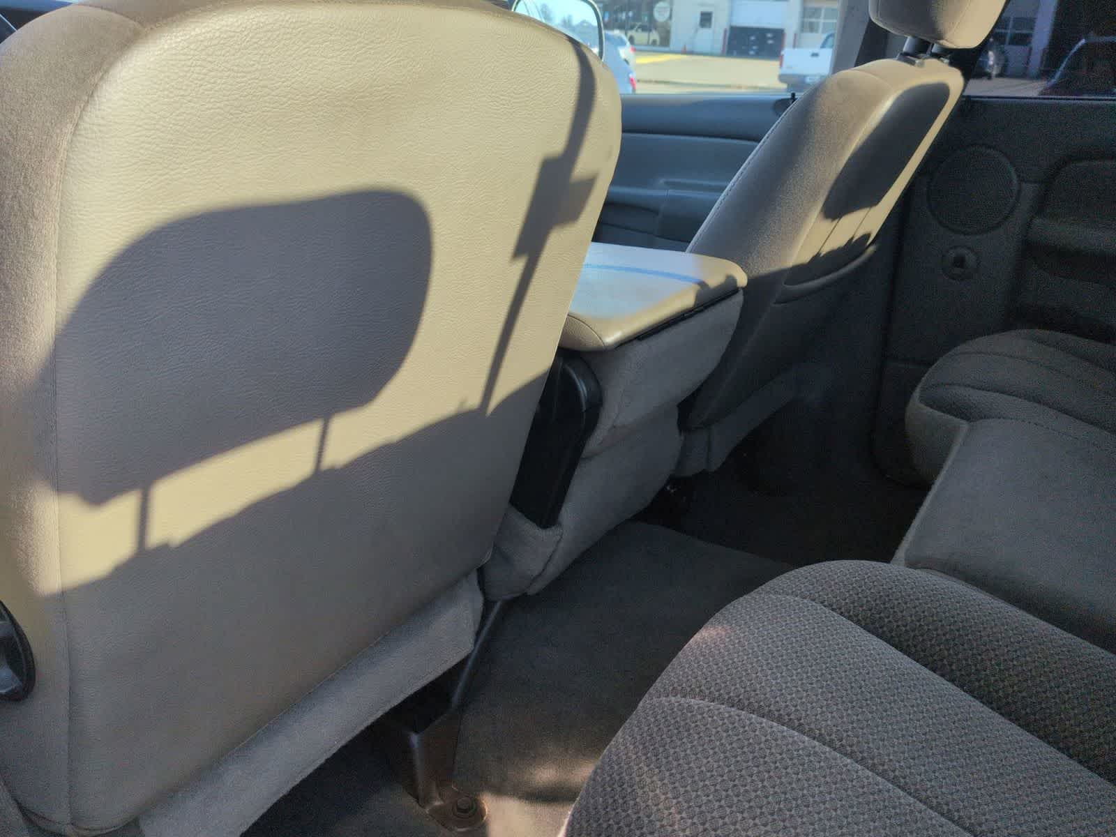 Thumbnail: 2004 Dodge Ram 1500 - 17