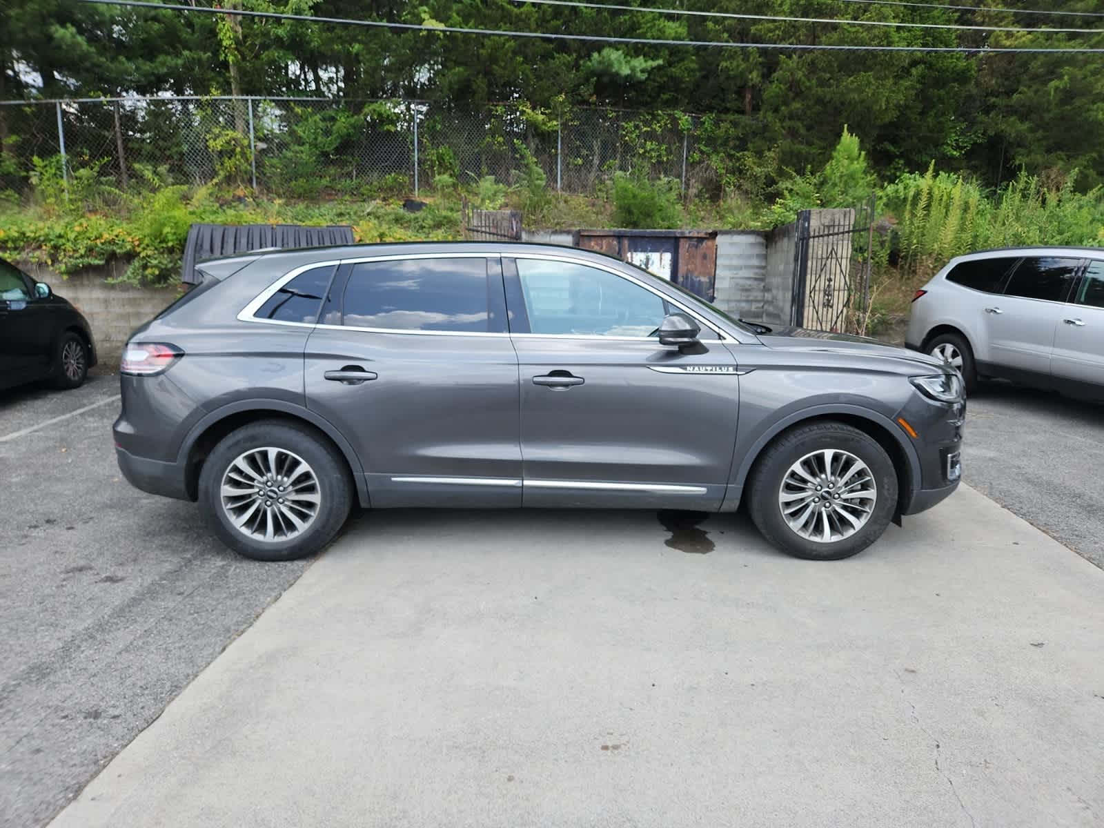 Thumbnail: 2019 Lincoln Nautilus - 6