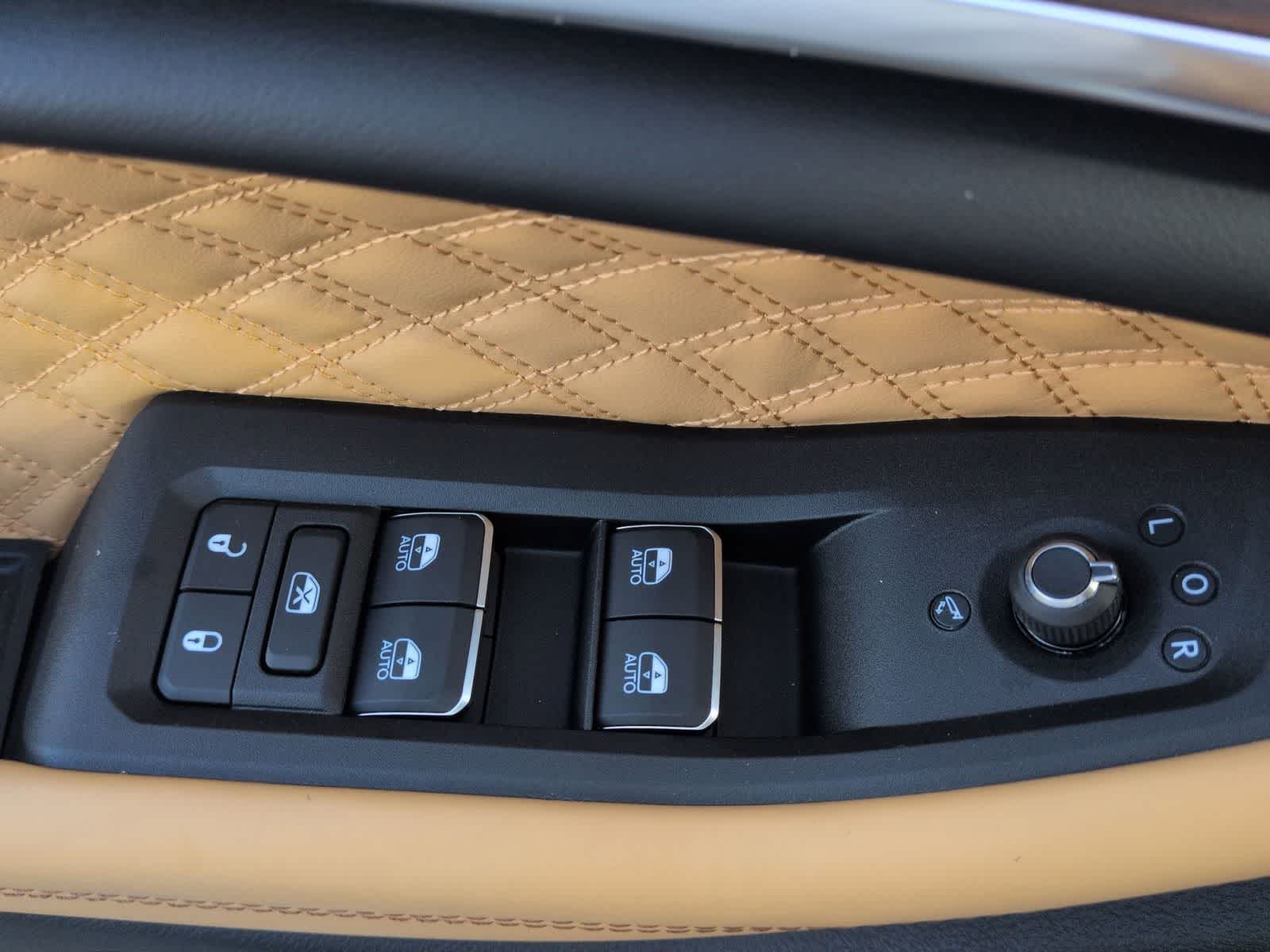 Thumbnail: 2025 Jeep Grand Cherokee - 17