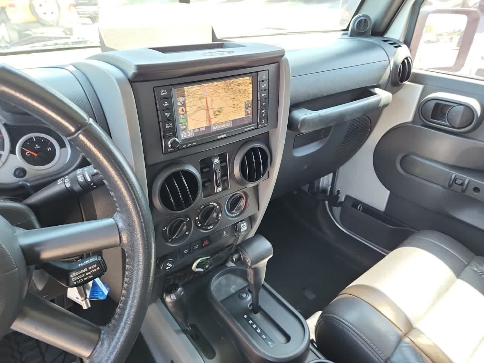 Thumbnail: 2010 Jeep Wrangler - 10