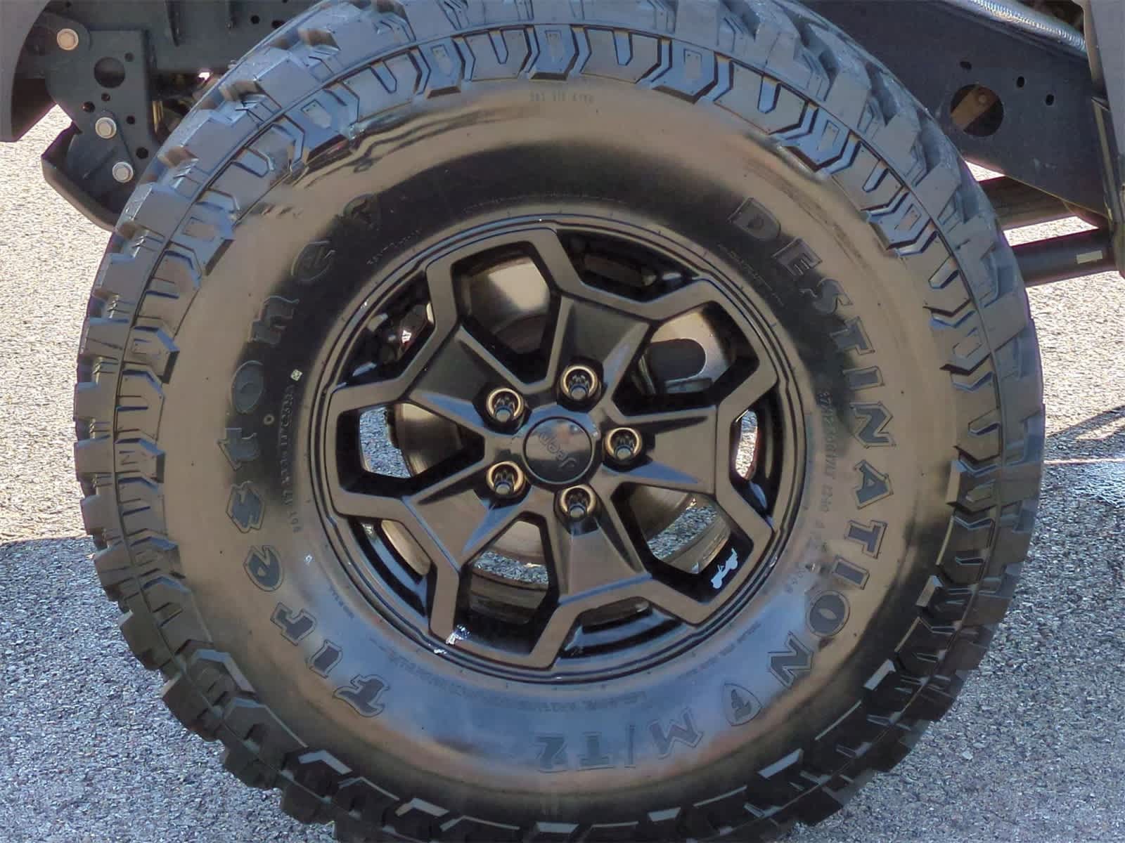 Thumbnail: 2021 Jeep Gladiator - 14
