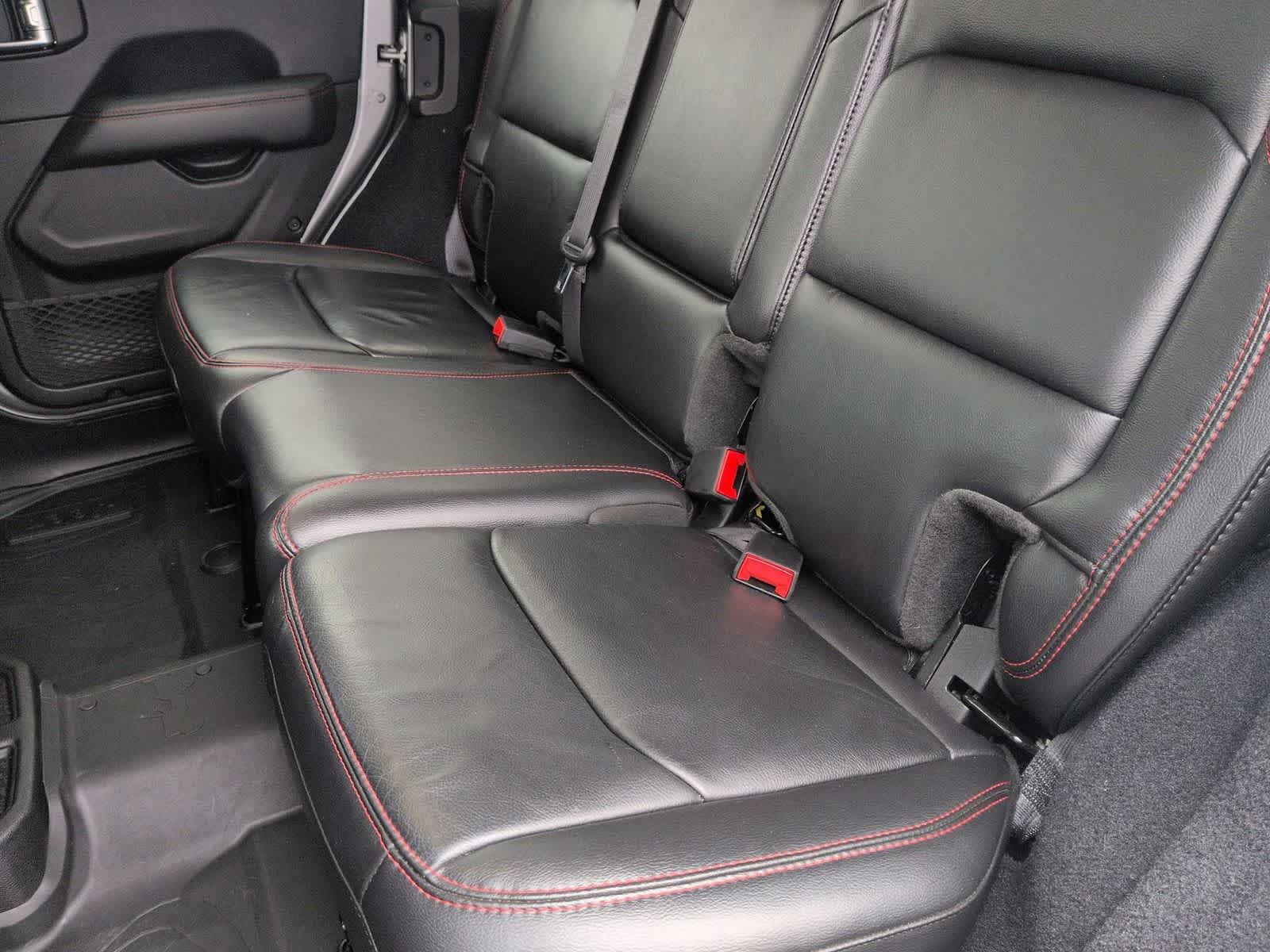 Thumbnail: 2019 Jeep Wrangler - 18