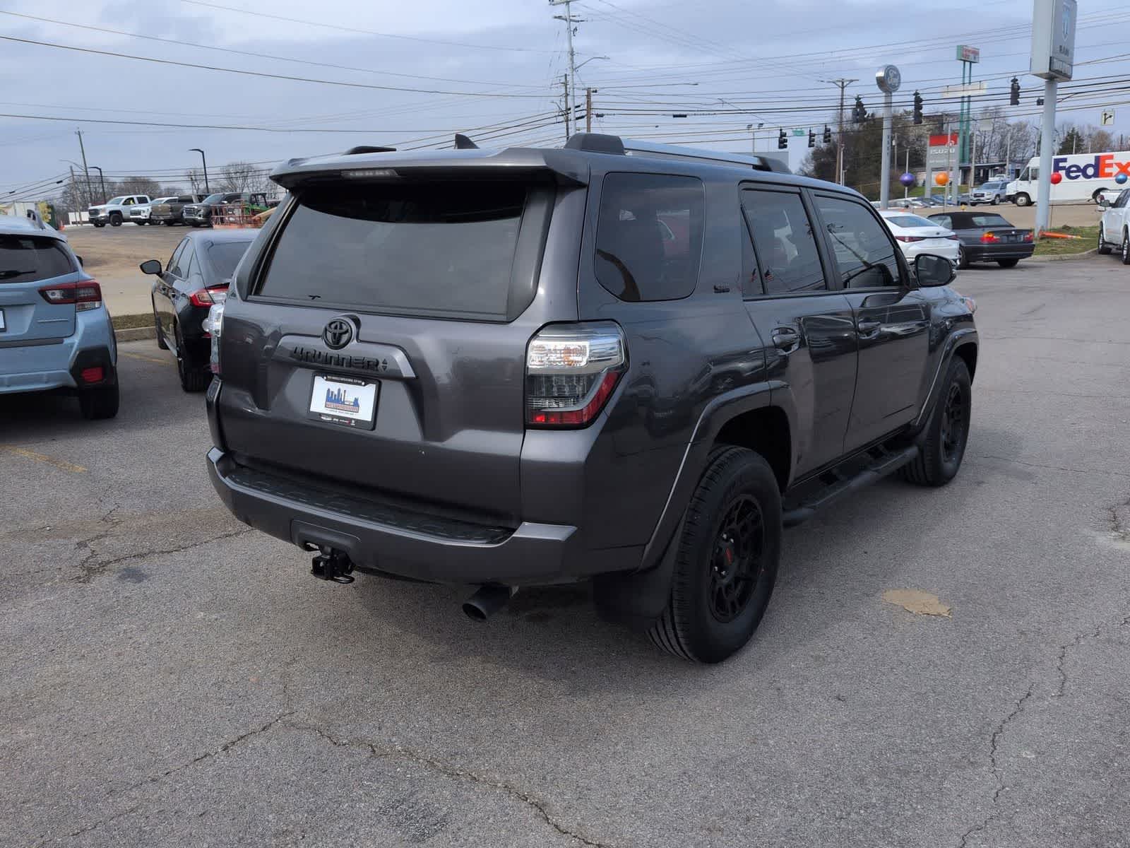 Thumbnail: 2022 Toyota 4Runner - 8