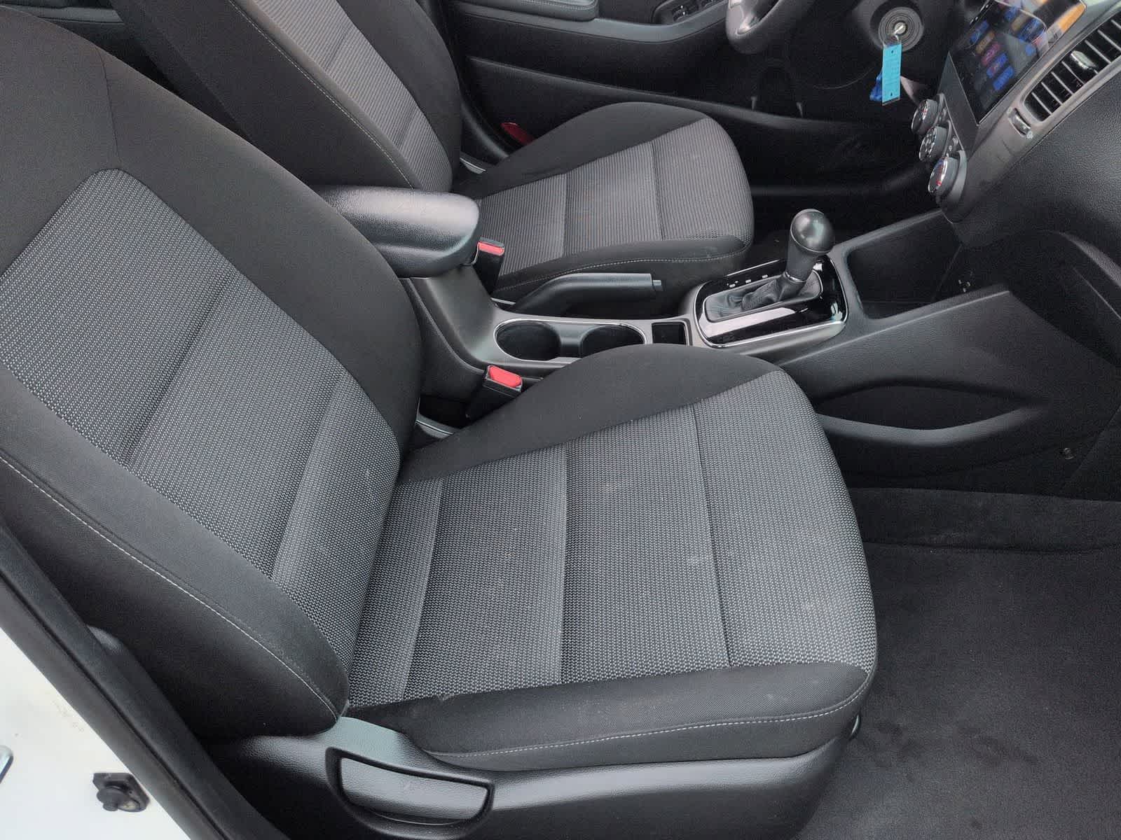 Thumbnail: 2017 Kia Forte - 19