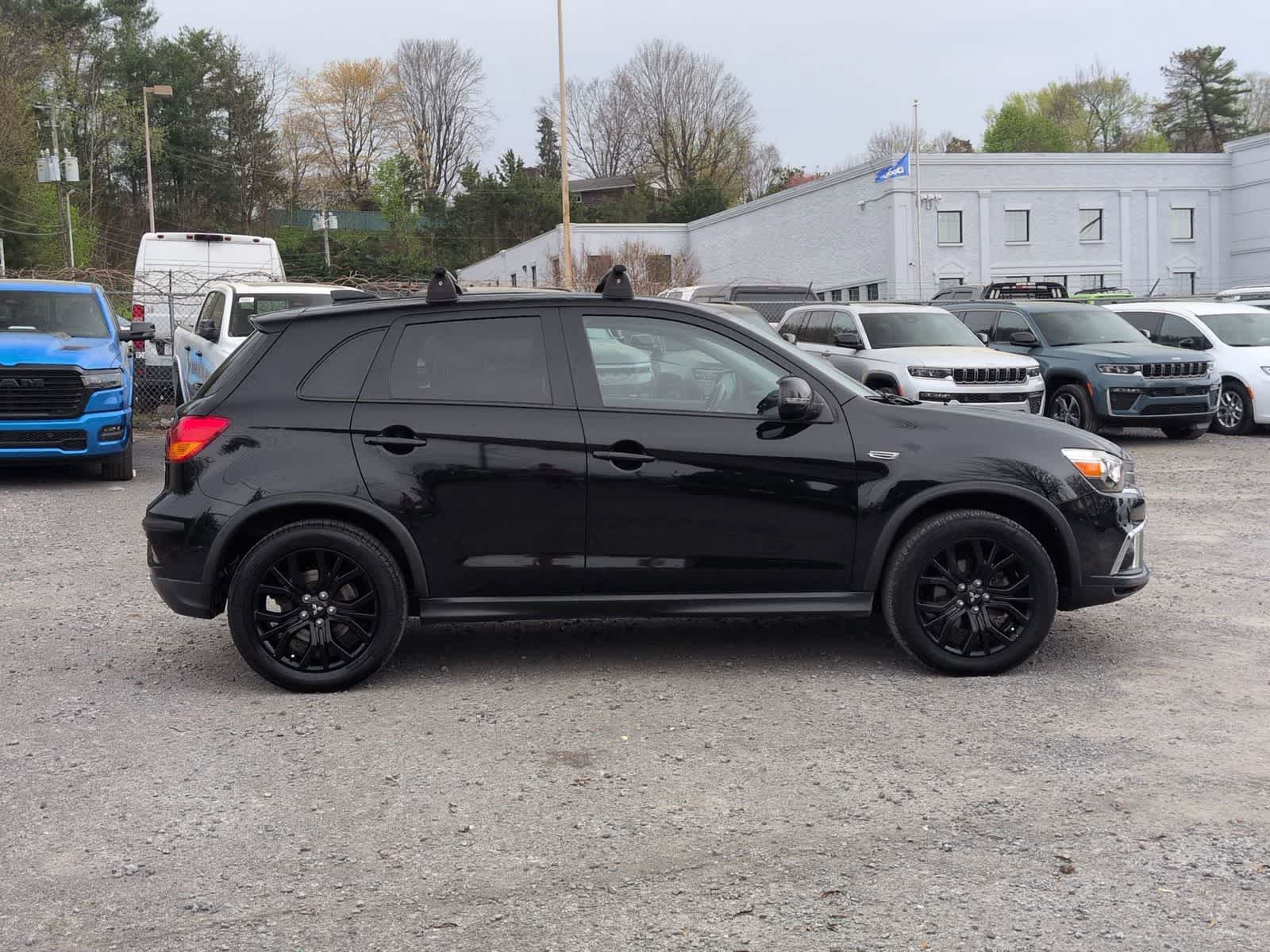 Thumbnail: 2019 Mitsubishi Outlander Sport - 9