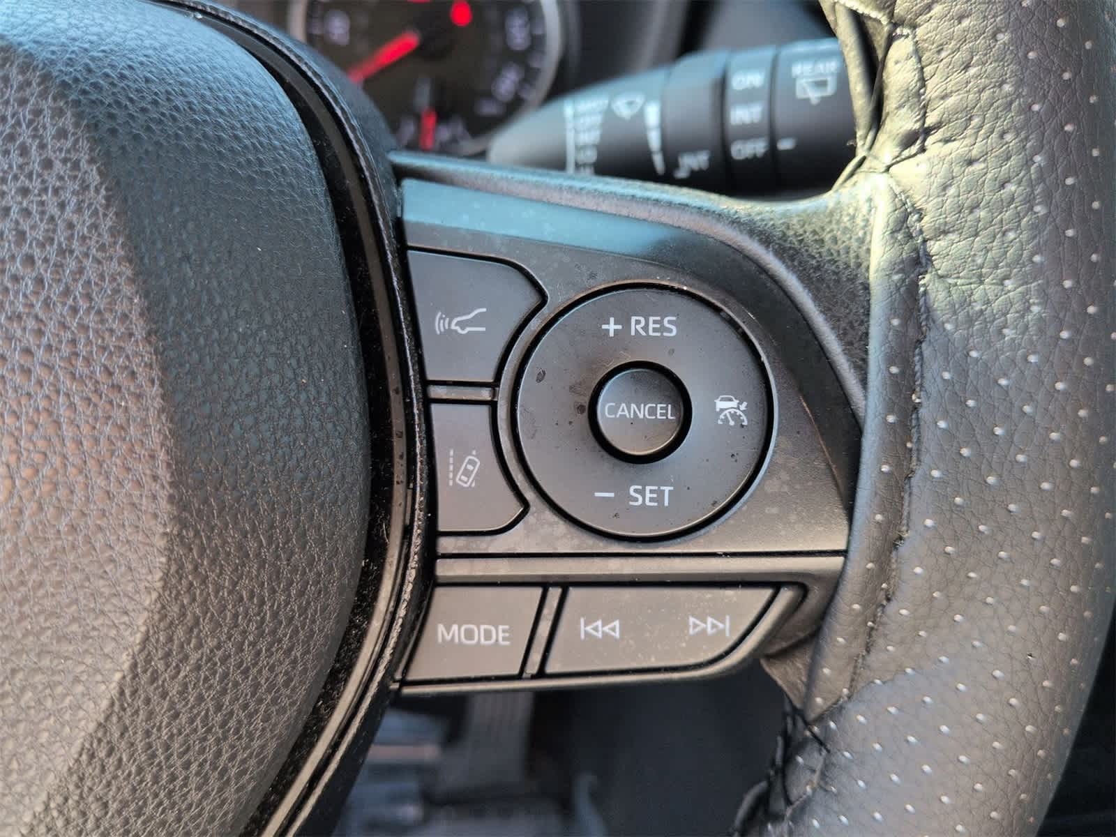 Thumbnail: 2021 Toyota RAV4 - 24