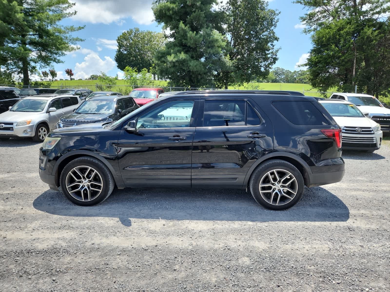 Thumbnail: 2016 Ford Explorer - 2