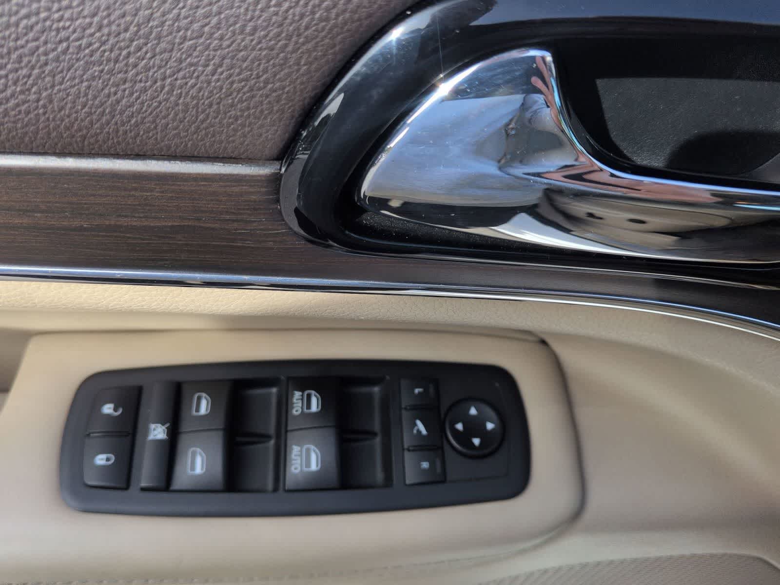 Thumbnail: 2019 Jeep Grand Cherokee - 17