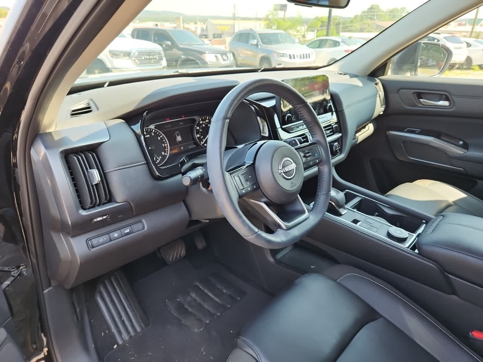 Thumbnail: 2024 Nissan Pathfinder - 13