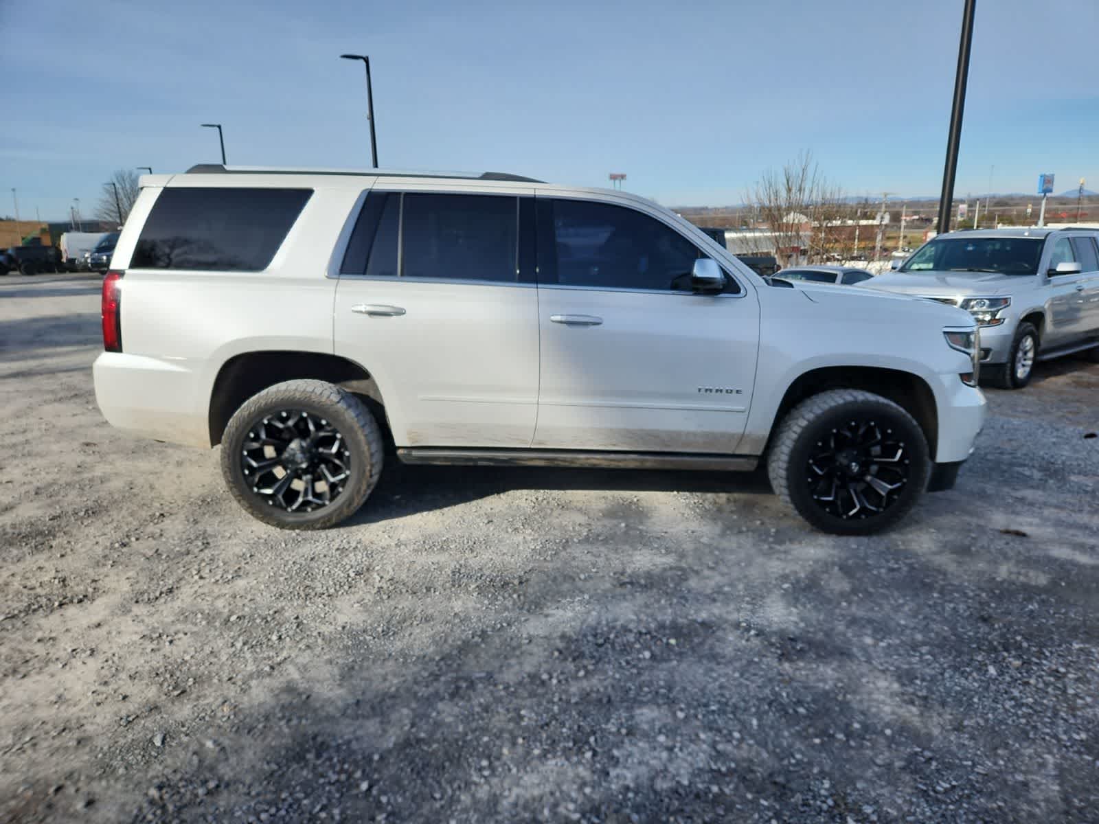 Thumbnail: 2017 Chevrolet Tahoe - 6