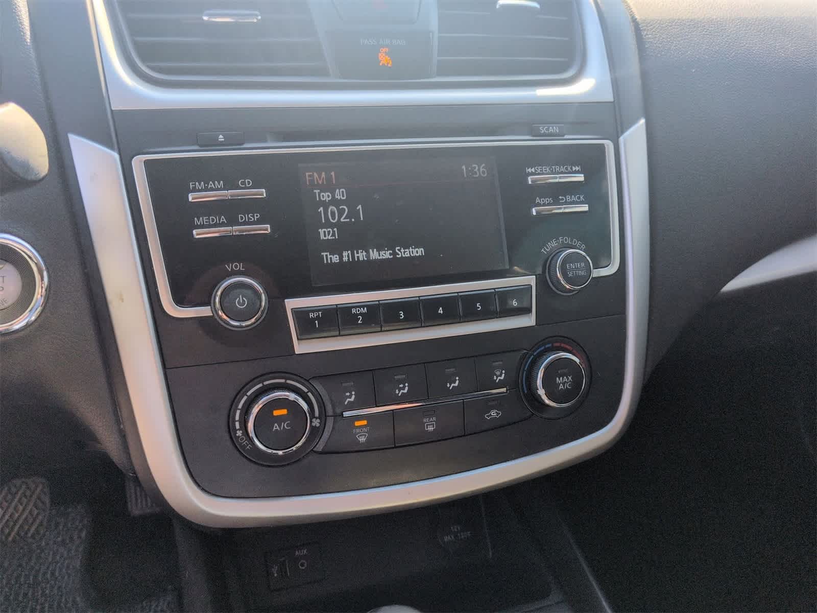 Thumbnail: 2016 Nissan Altima - 26
