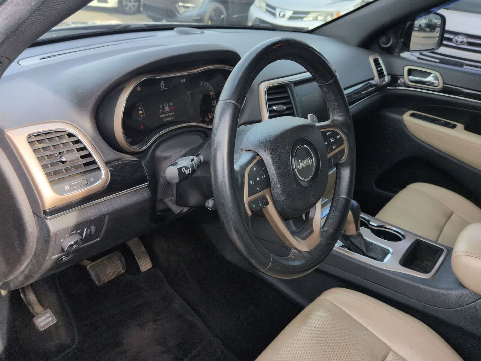 Thumbnail: 2016 Jeep Grand Cherokee - 10