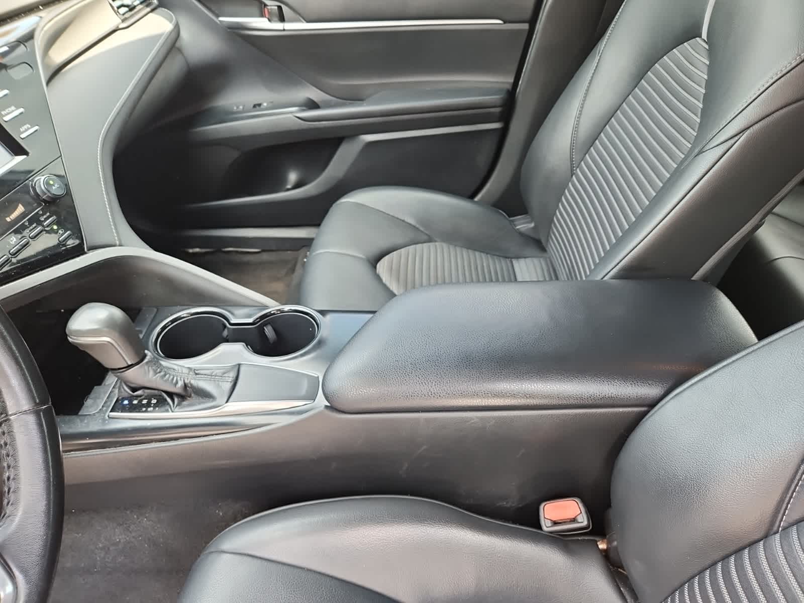 Thumbnail: 2019 Toyota Camry - 11