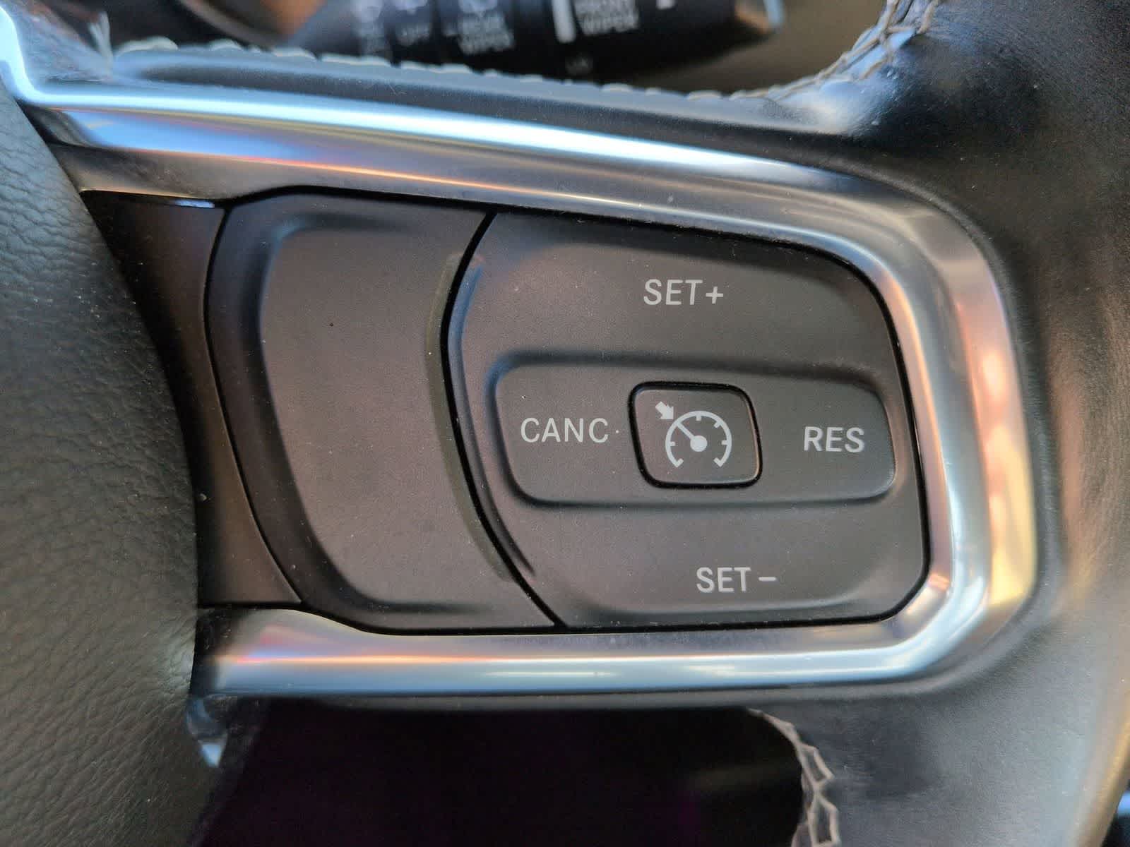 Thumbnail: 2018 Jeep Wrangler - 21