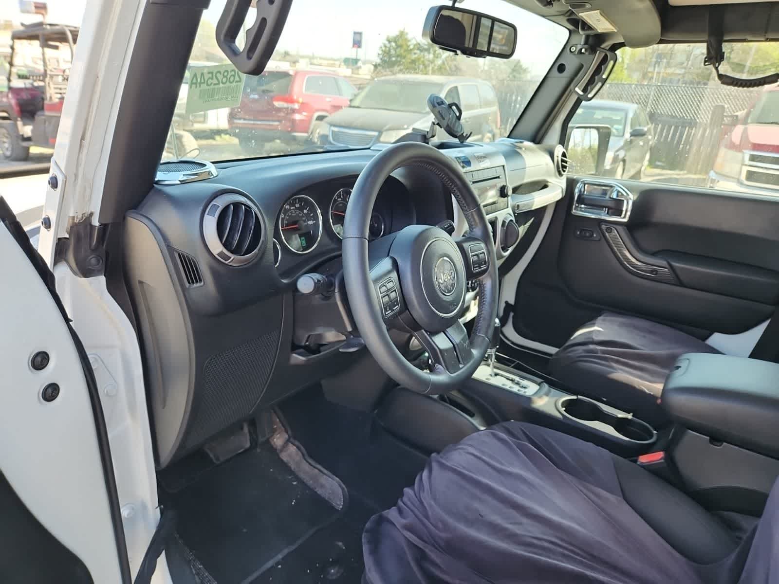 Thumbnail: 2018 Jeep Wrangler - 13