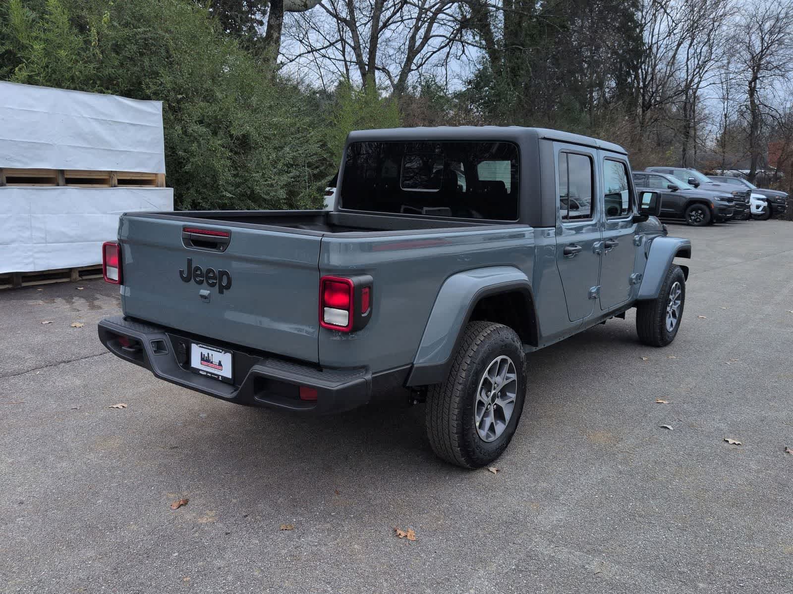 Thumbnail: 2026 Jeep Gladiator - 8