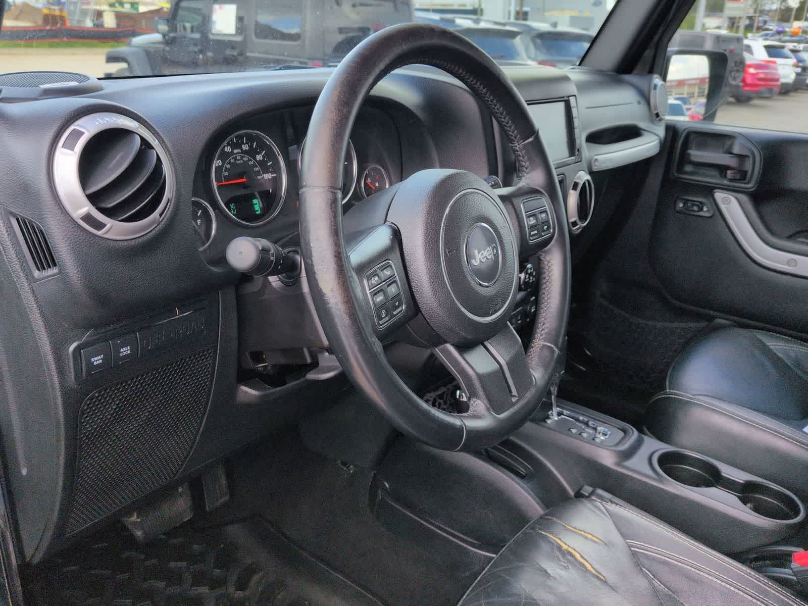 Thumbnail: 2016 Jeep Wrangler - 10