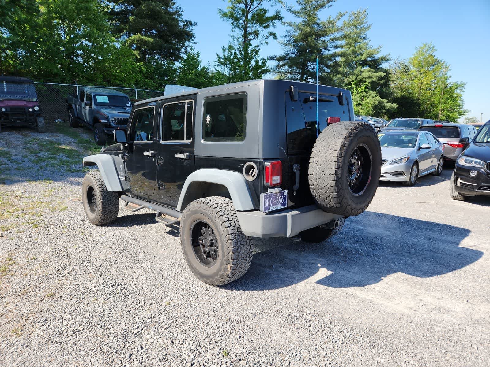 Thumbnail: 2010 Jeep Wrangler - 3