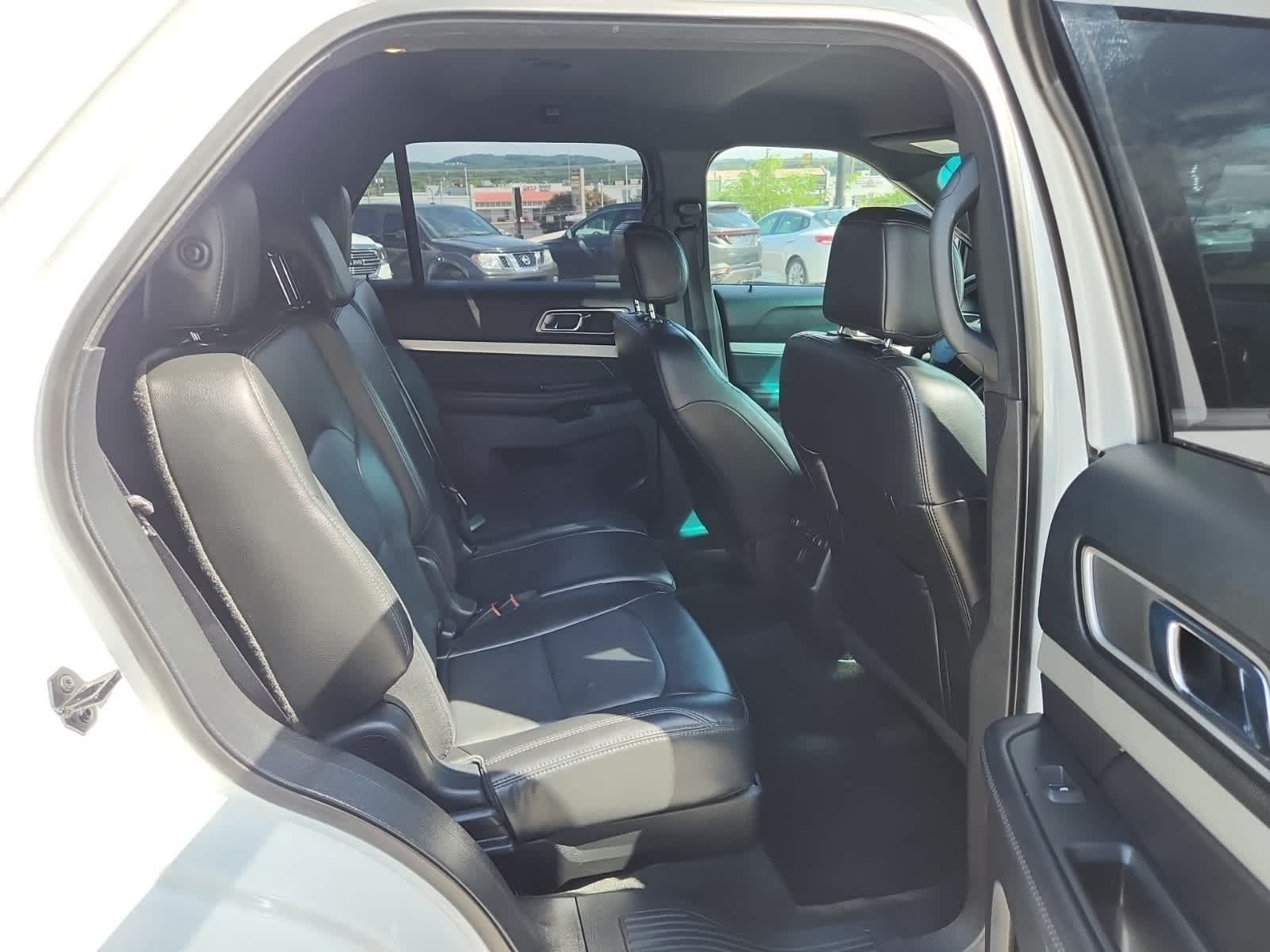 Thumbnail: 2016 Ford Explorer - 23