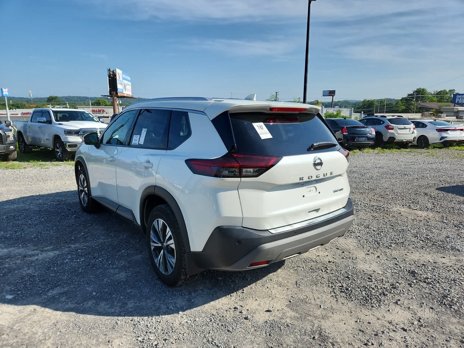 Thumbnail: 2021 Nissan Rogue - 3