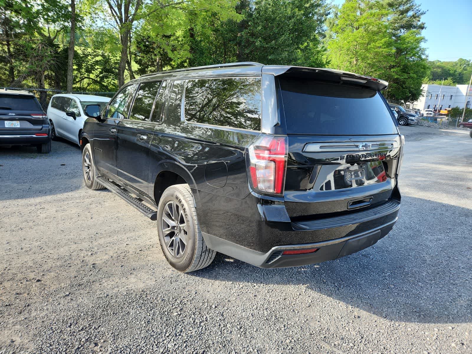 Thumbnail: 2022 Chevrolet Suburban - 3