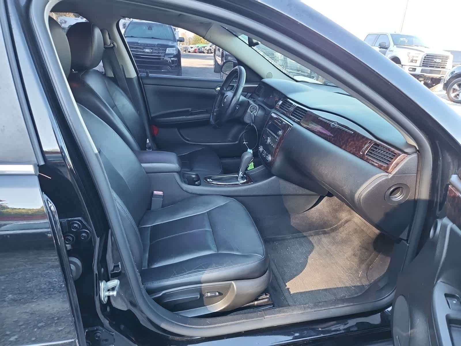 Thumbnail: 2015 Chevrolet Impala - 21
