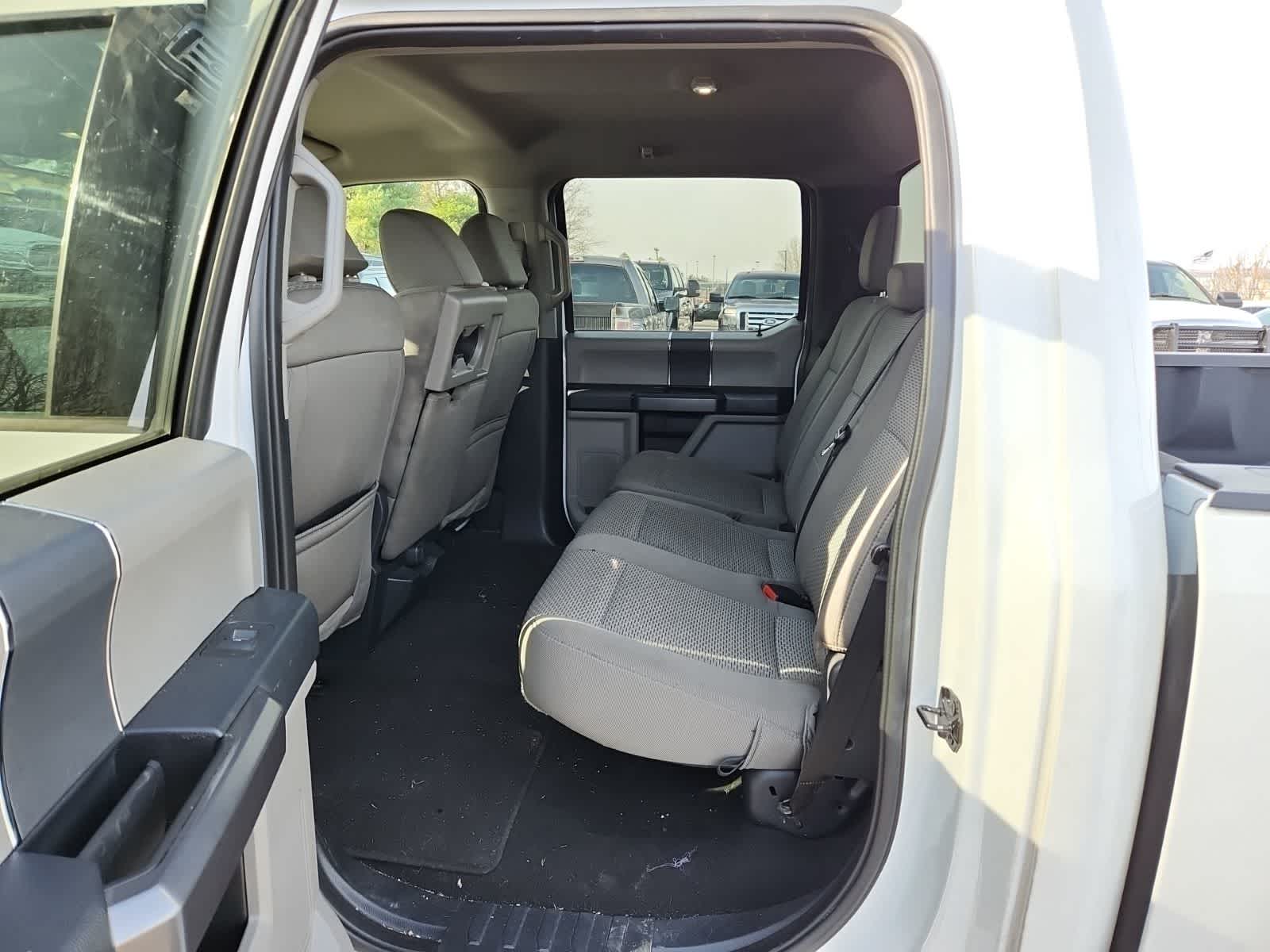 Thumbnail: 2022 Ford Econoline - 25