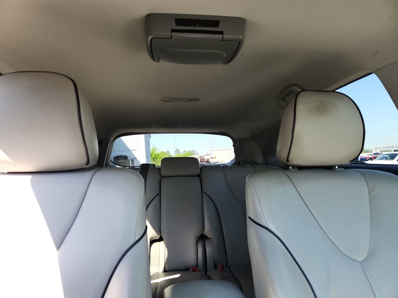 Thumbnail: 2011 Toyota Venza - 19
