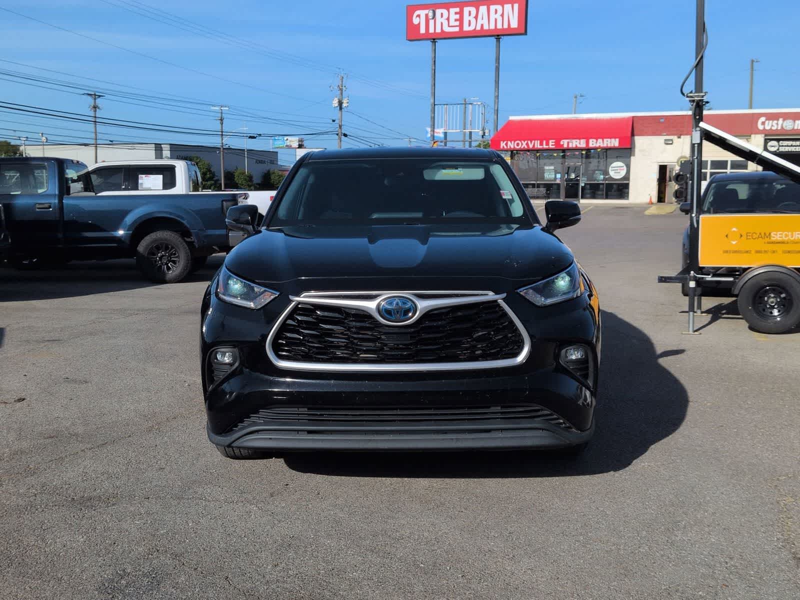 Thumbnail: 2021 Toyota Highlander - 3