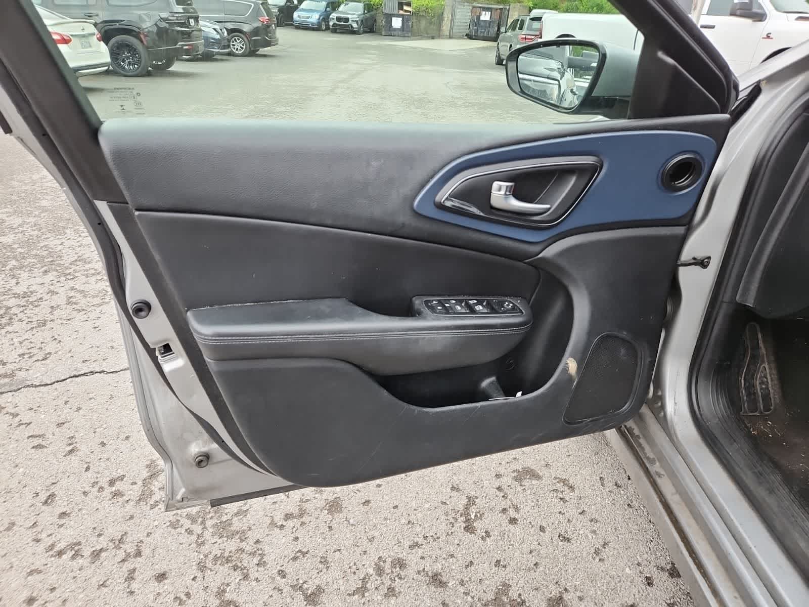 Thumbnail: 2015 Chrysler 200 - 16