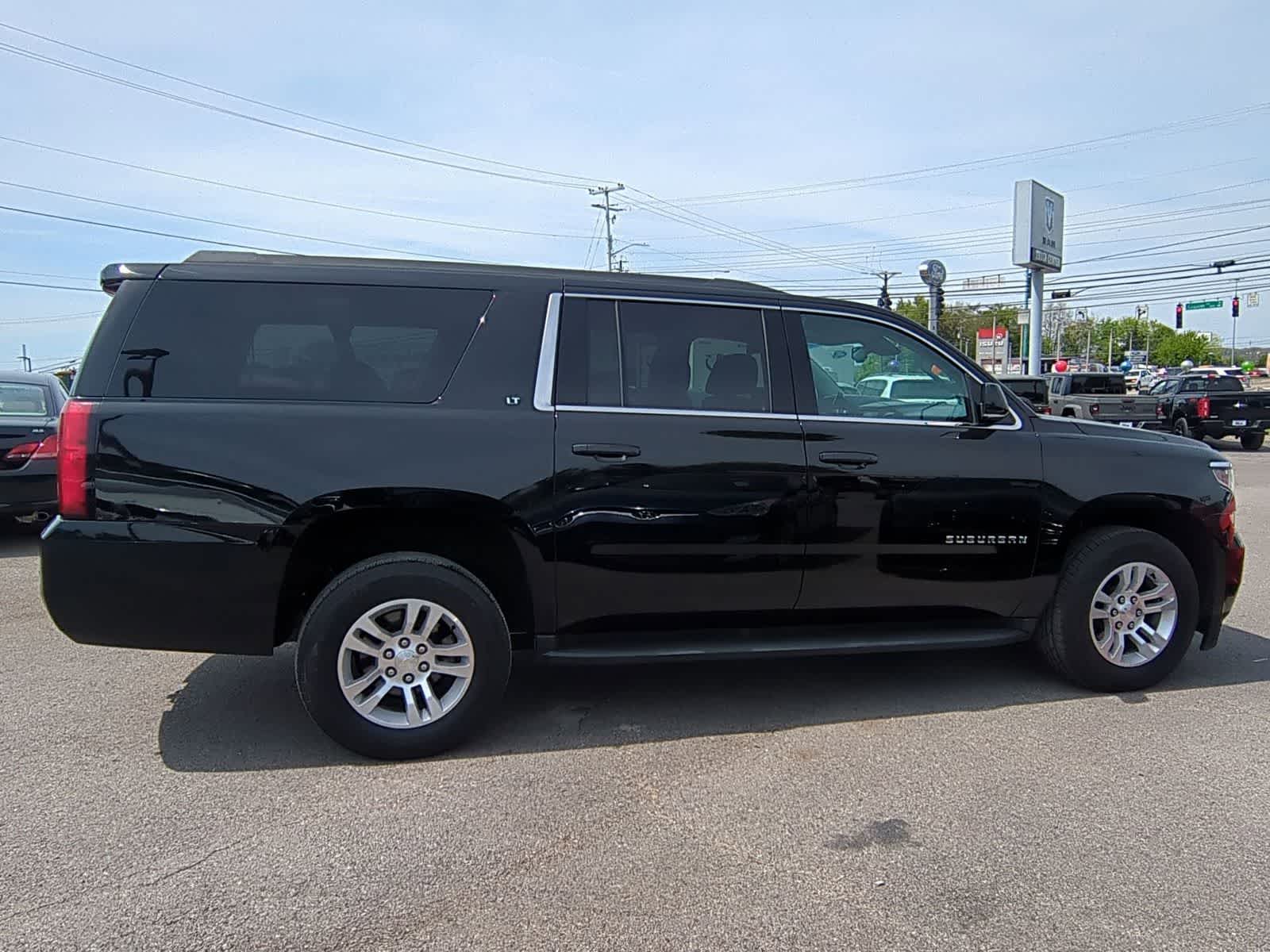 Thumbnail: 2020 Chevrolet Suburban - 9