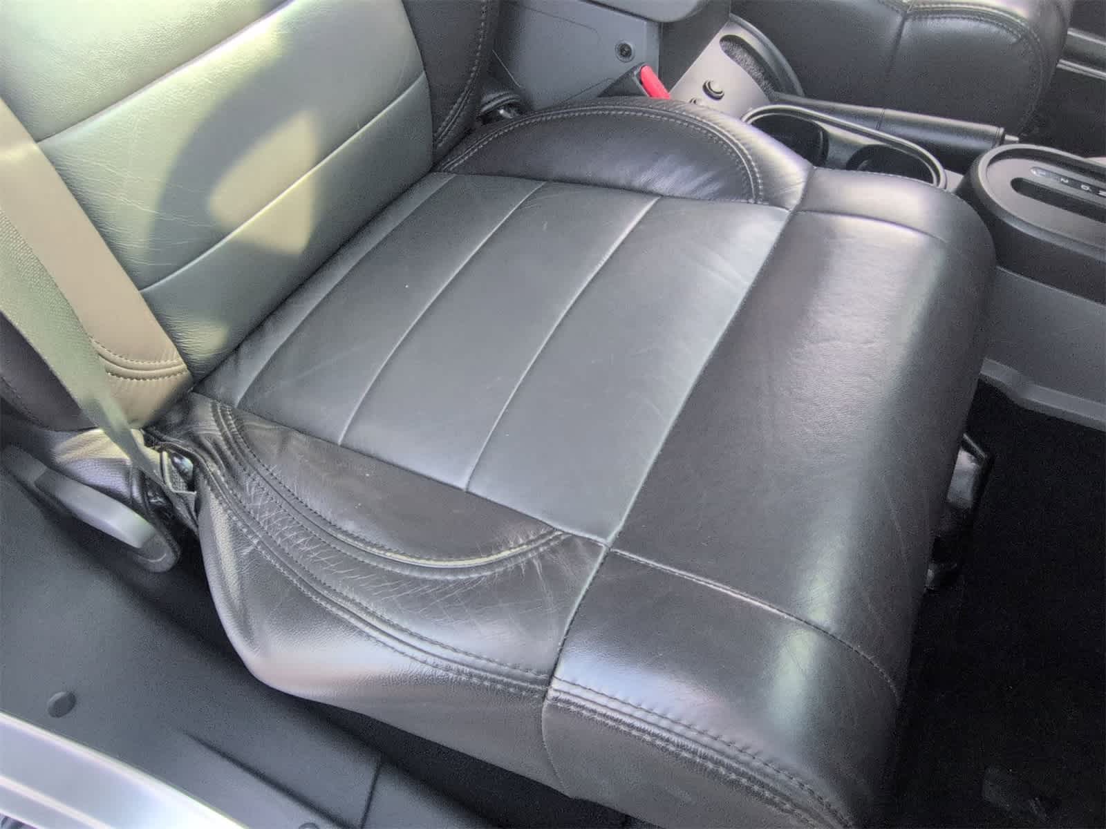 Thumbnail: 2010 Jeep Wrangler - 20