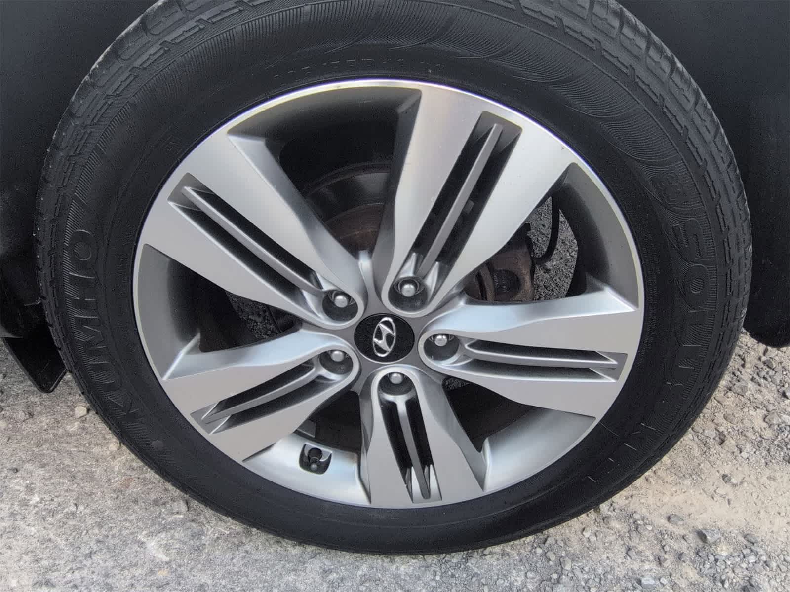 Thumbnail: 2015 Hyundai Tucson - 13