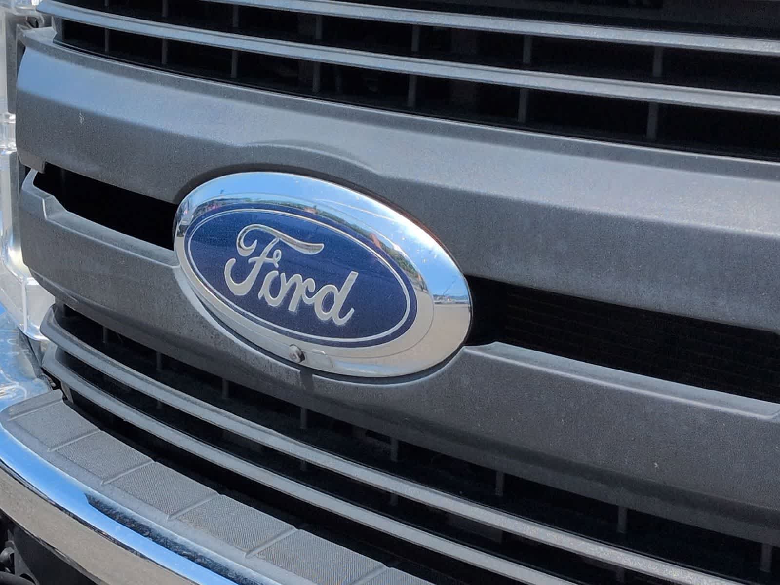 Thumbnail: 2019 Ford Econoline - 12