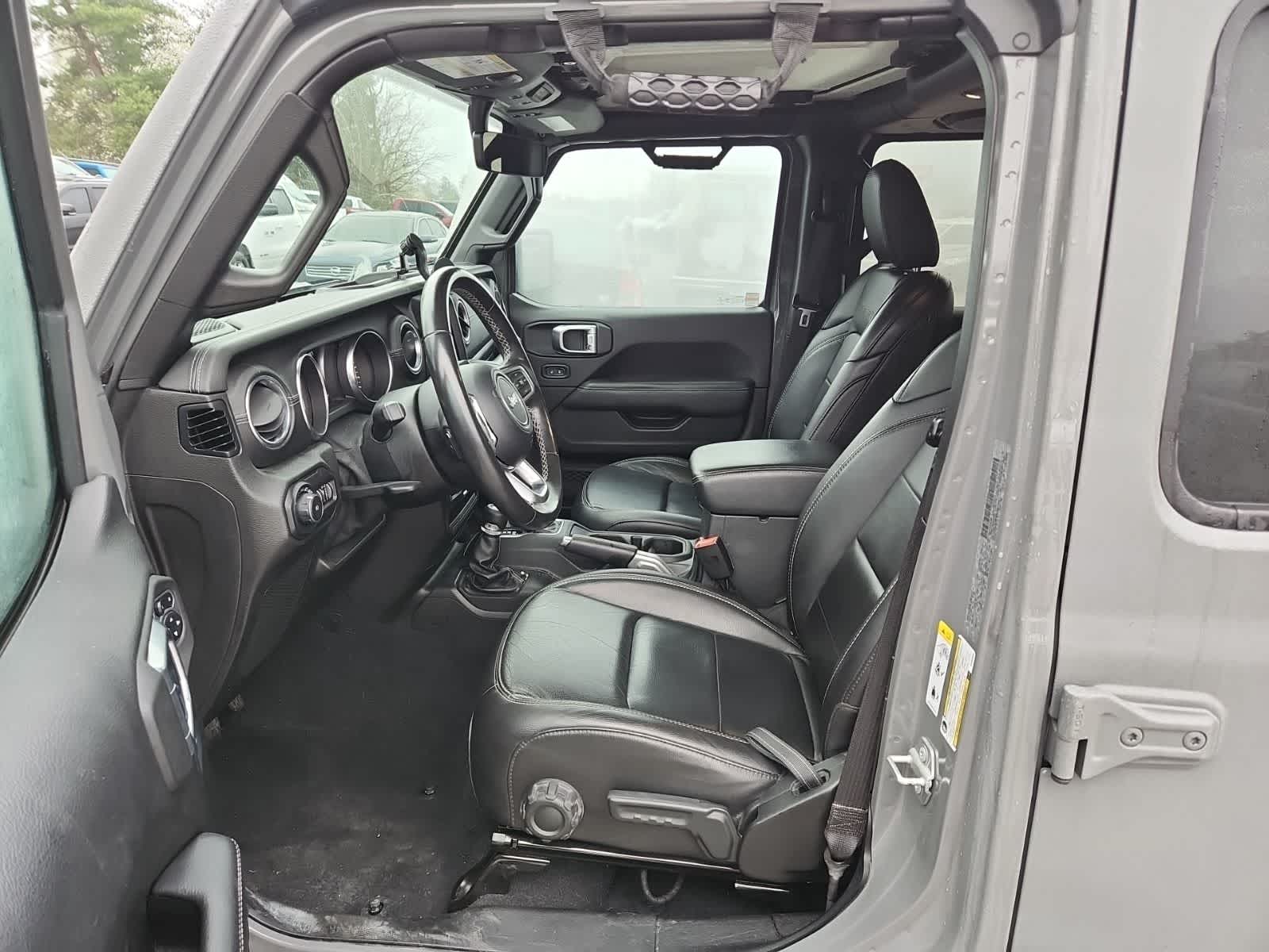 Thumbnail: 2019 Jeep Wrangler - 15