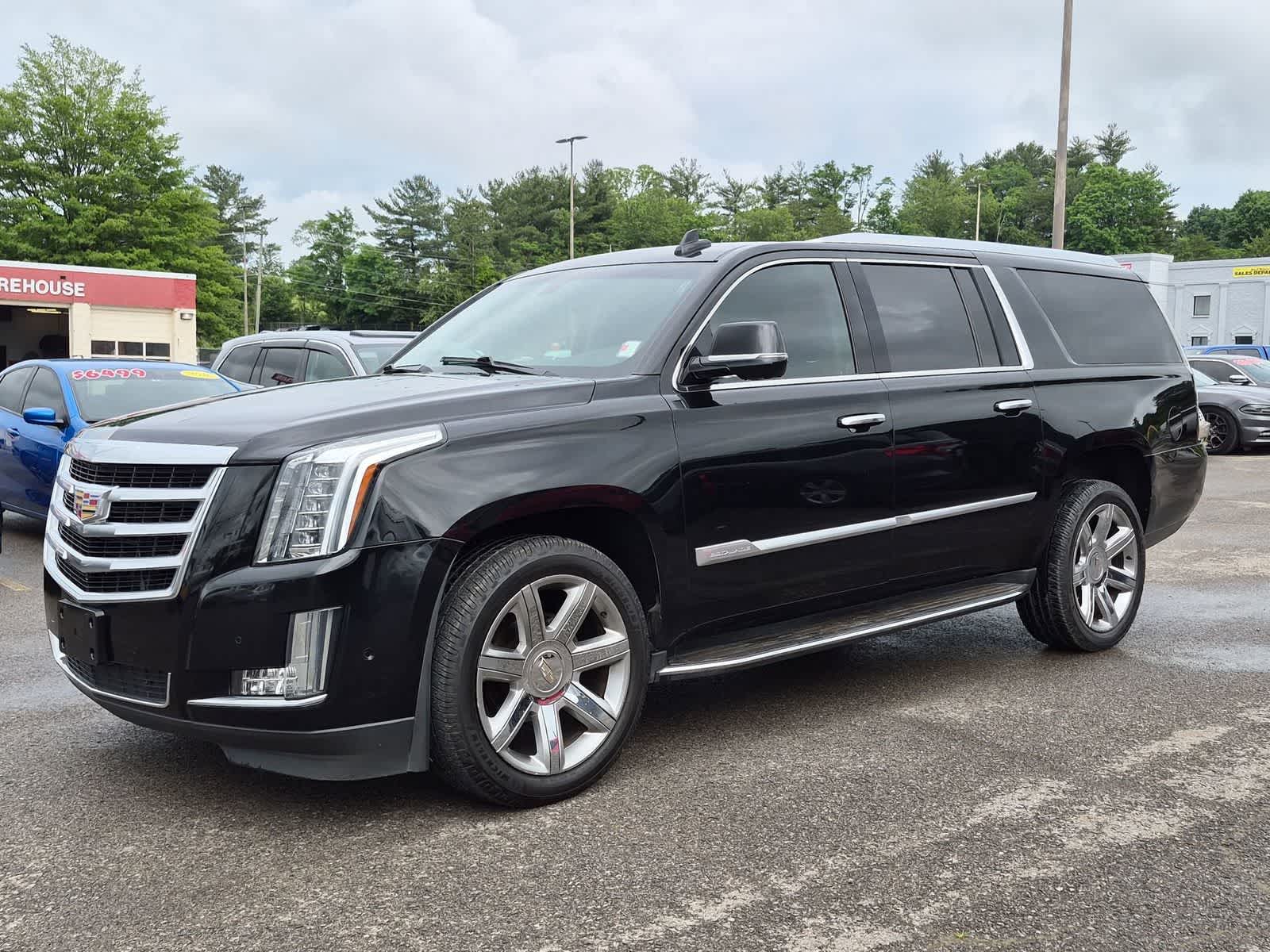 Thumbnail: 2019 Cadillac Escalade - 4