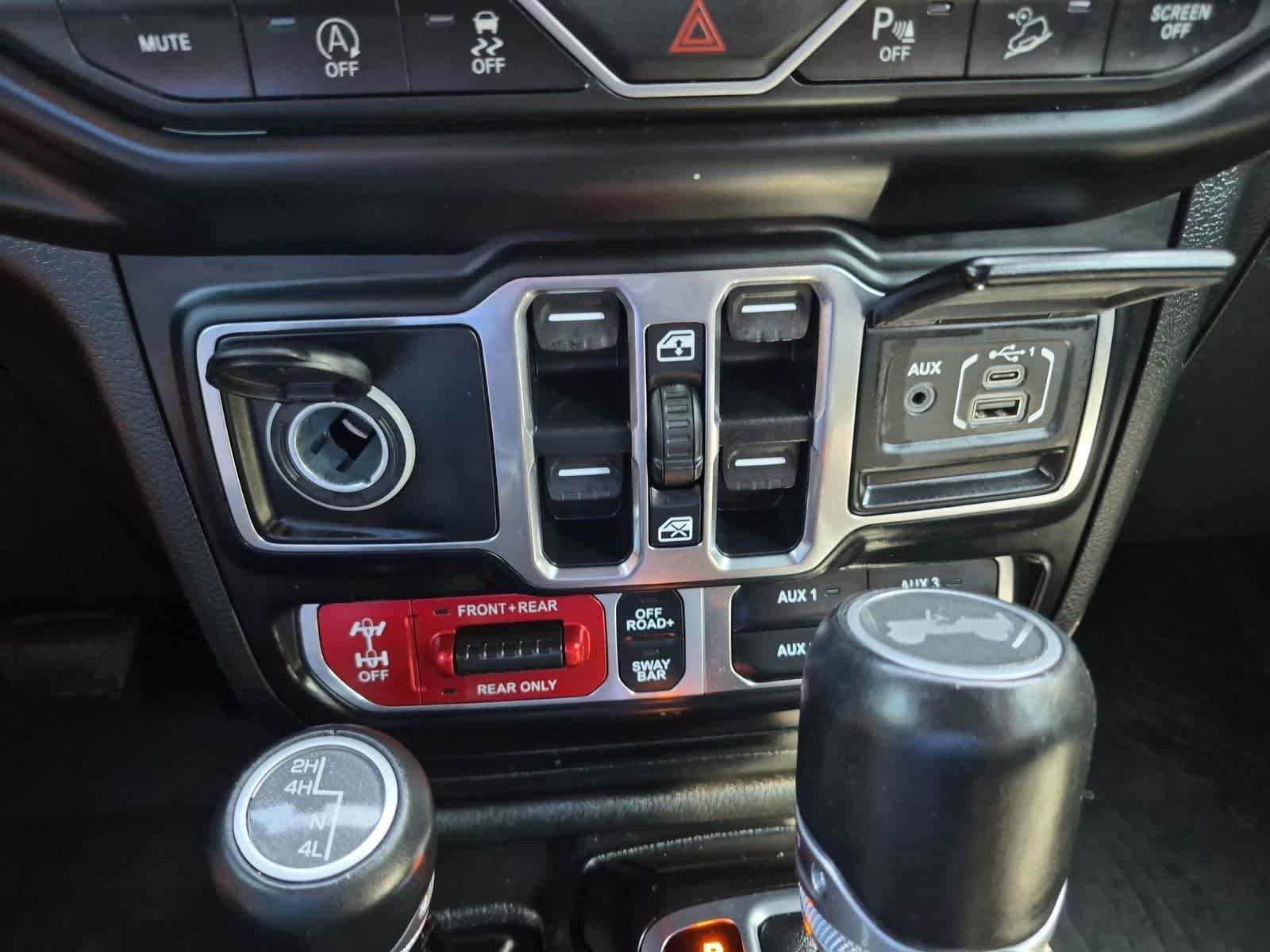 Thumbnail: 2021 Jeep Wrangler - 31