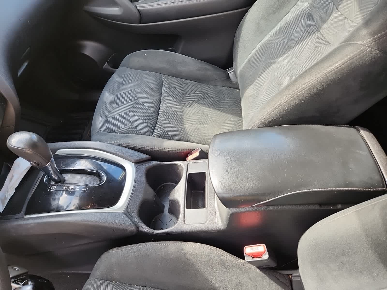 Thumbnail: 2016 Nissan Rogue - 11