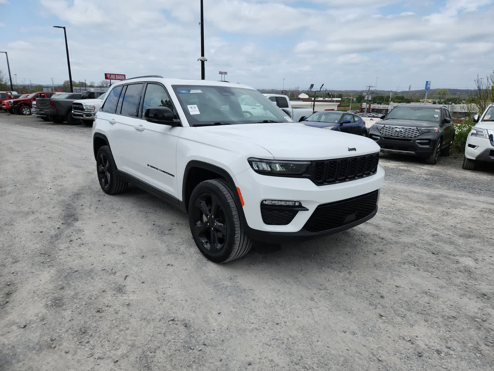 Thumbnail: 2023 Jeep Grand Cherokee - 7