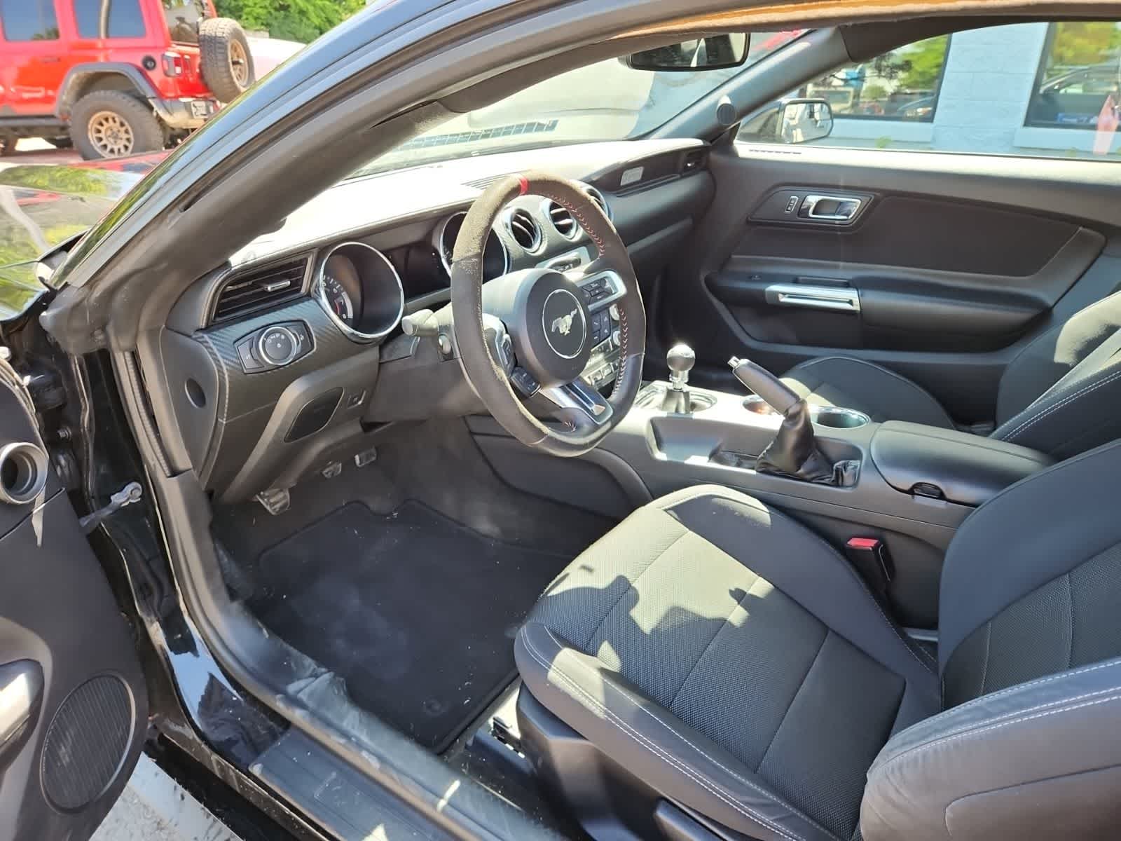 Thumbnail: 2017 Ford Mustang - 13