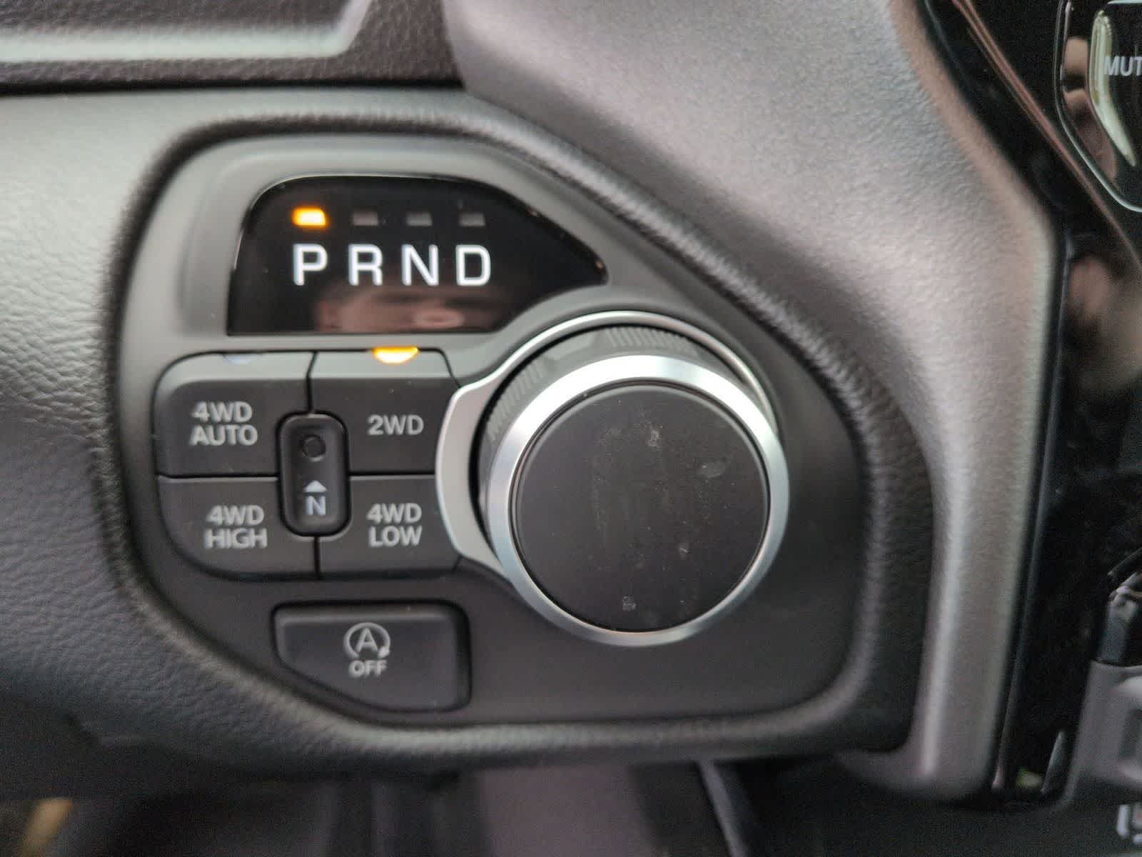 Thumbnail: 2026 RAM 1500 - 32