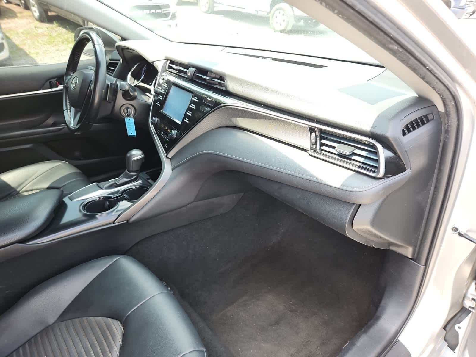 Thumbnail: 2019 Toyota Camry - 17