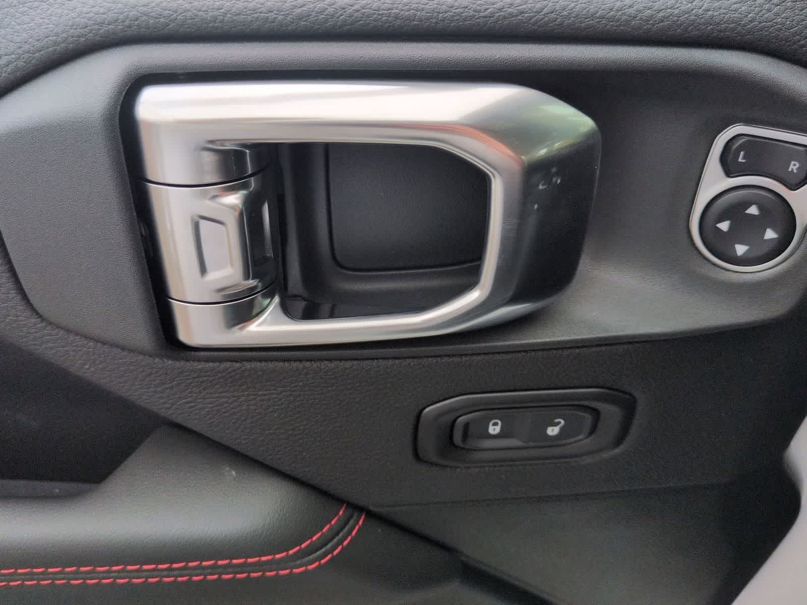 Thumbnail: 2026 Jeep Wrangler - 16