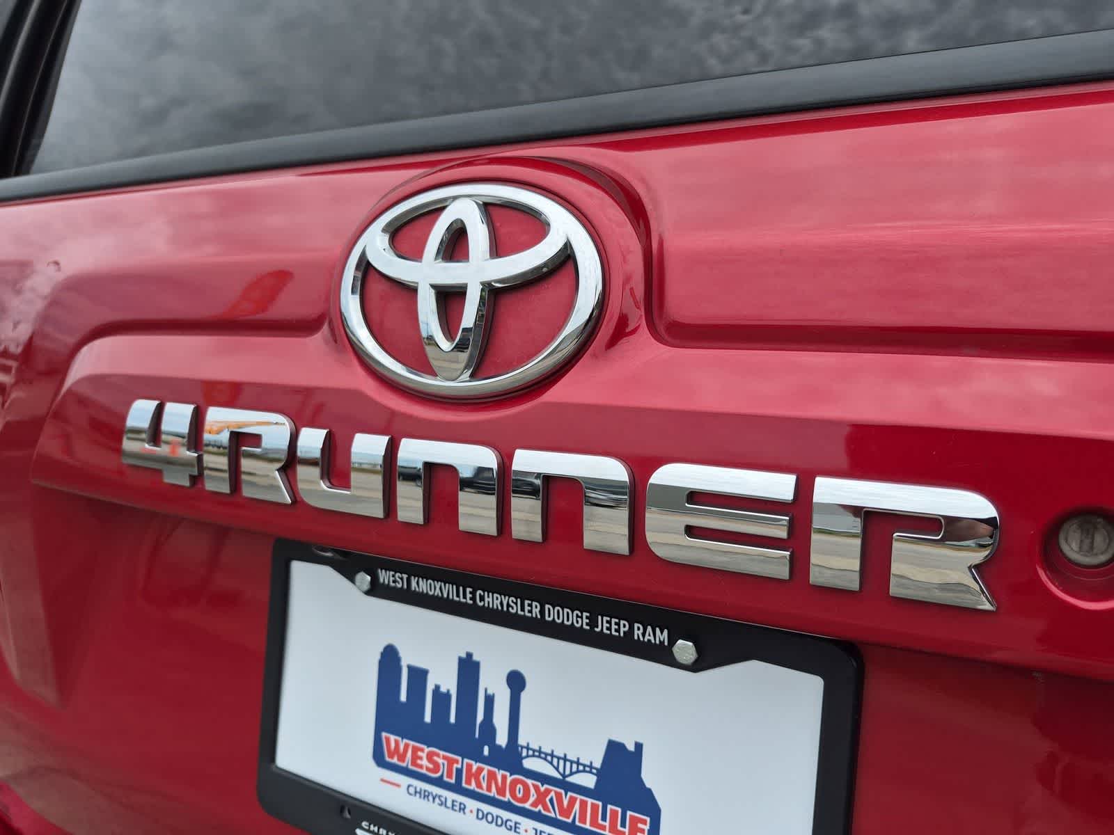 Thumbnail: 2018 Toyota 4Runner - 10